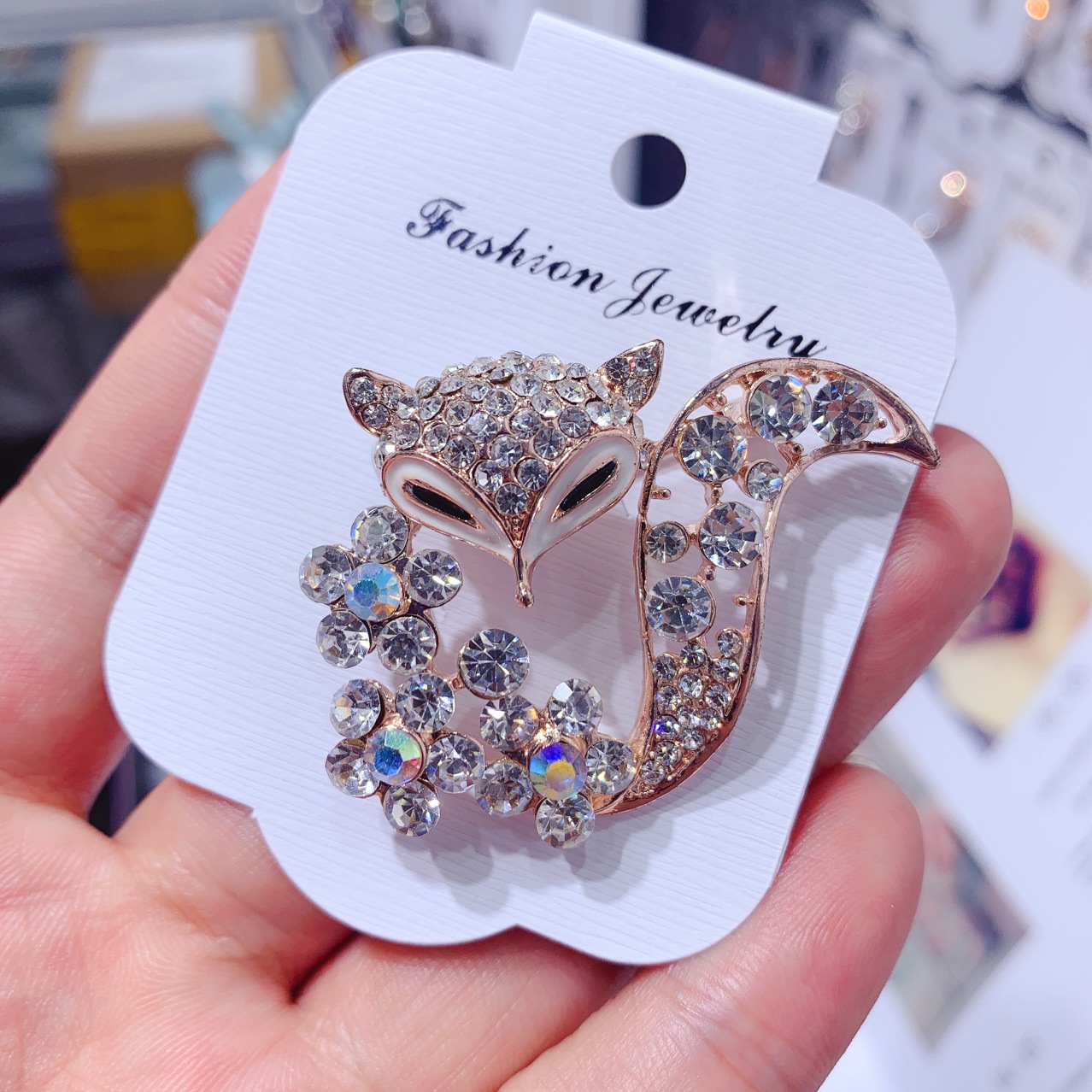 Ladies Brooch Women's Simple F - Women'S Fashion Essentials incelemesi ve fiyatı