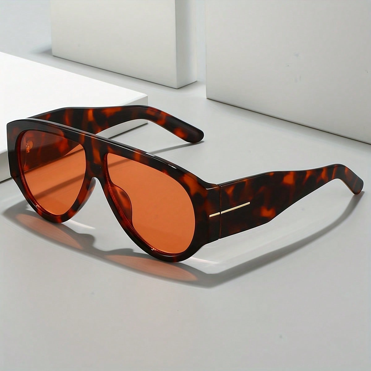 Vintage Glasses - Vintage Brow - Women Fashion Photoshoot incelemesi ve fiyatı