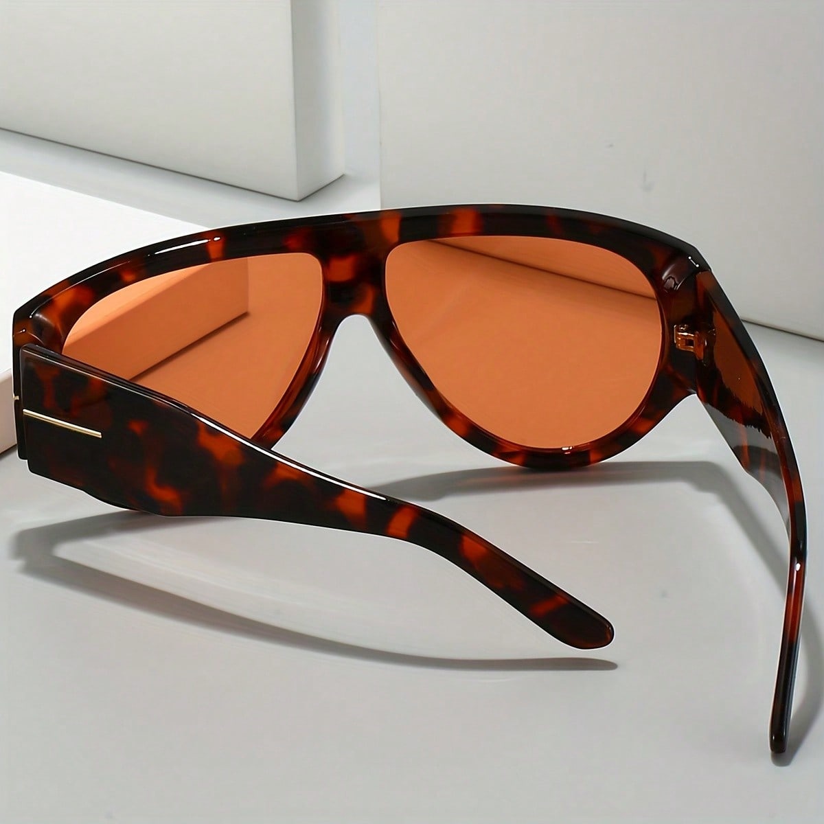 Vintage Glasses - Vintage Brow - Women Fashion Photoshoot incelemesi ve fiyatı